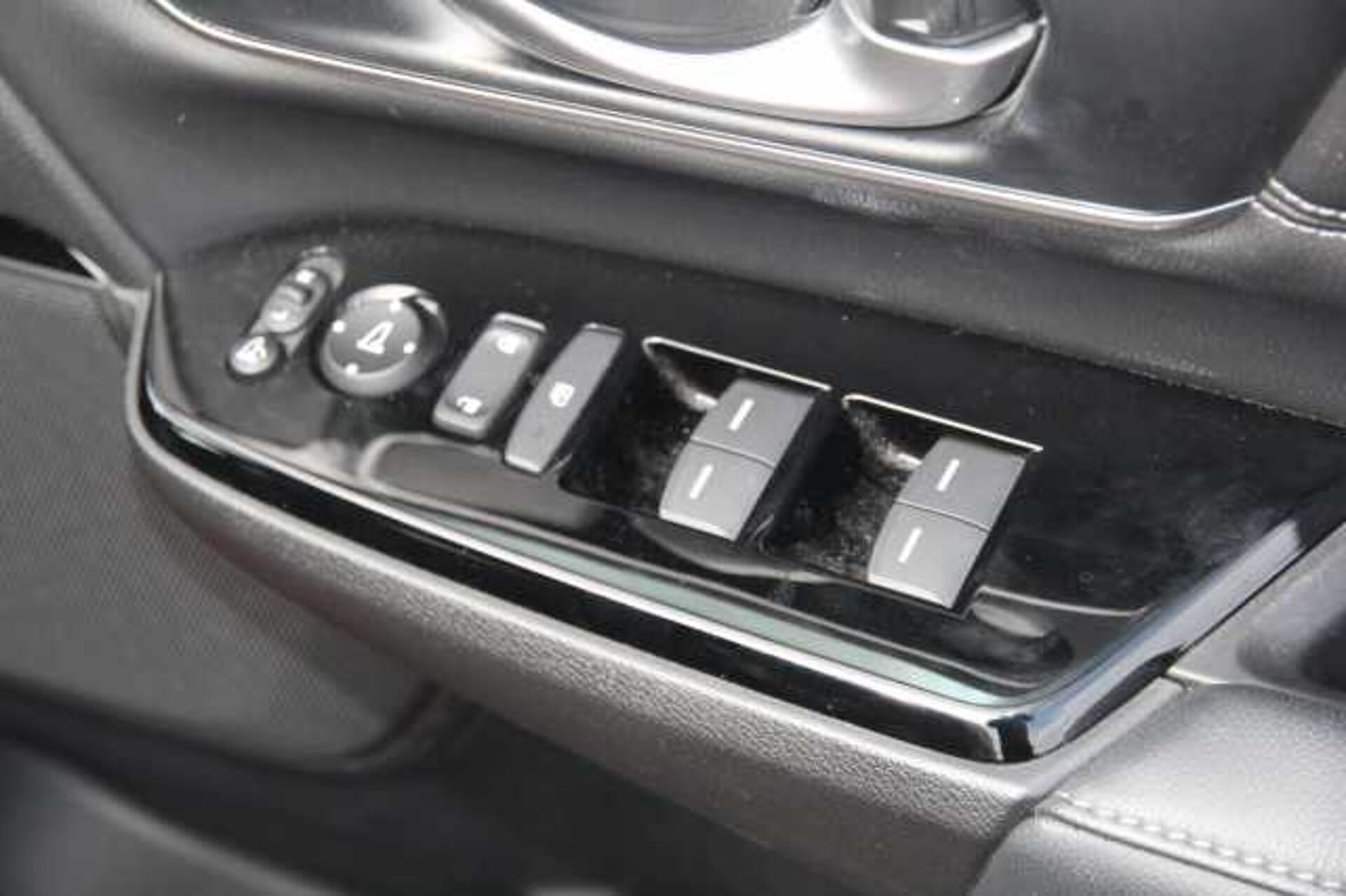 Honda CR-V Hybrid 2.0 i-MMD Hybrid SR 5dr eCVT 