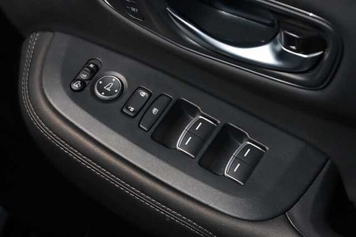 Honda ZR-V e:HEV 2.0 i-MMD (184ps) Advance Hybrid eCVT 