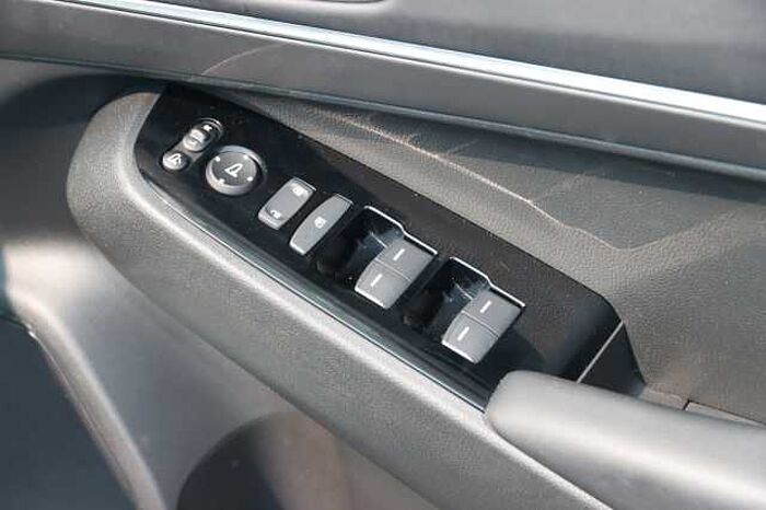 Honda HR-V Hybrid 1.5 i-MMD (131ps) Advance eCVT 5-Door 