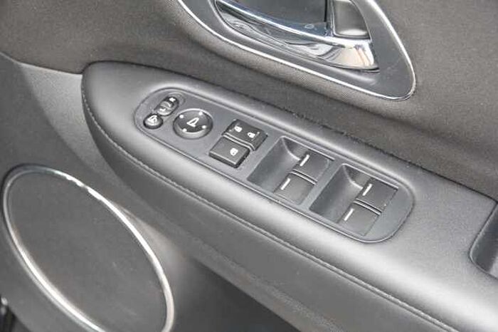 Honda HR-V 1.5 i-VTEC SE Navi CVT 5dr 