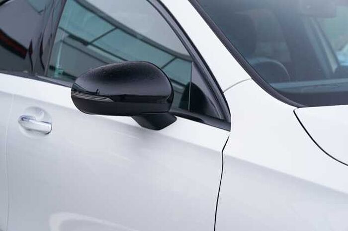 Mercedes-Benz A 180 A180 AMG Line Premium 4dr Auto 