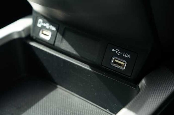 Honda CR-V Hybrid 2.0 i-MMD Hybrid SR 2WD 5dr eCVT 