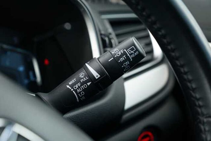 Honda CR-V Hybrid 2.0 i-MMD Hybrid SR 2WD 5dr eCVT 