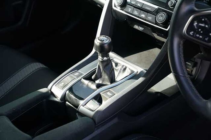 Honda Civic 1.0 VTEC Turbo 126 SR 5dr 