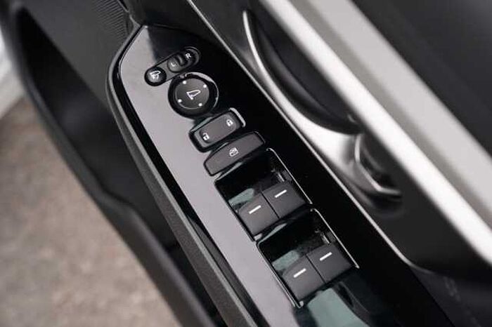 Honda CR-V Hybrid 2.0 i-MMD Hybrid SR 2WD 5dr eCVT 