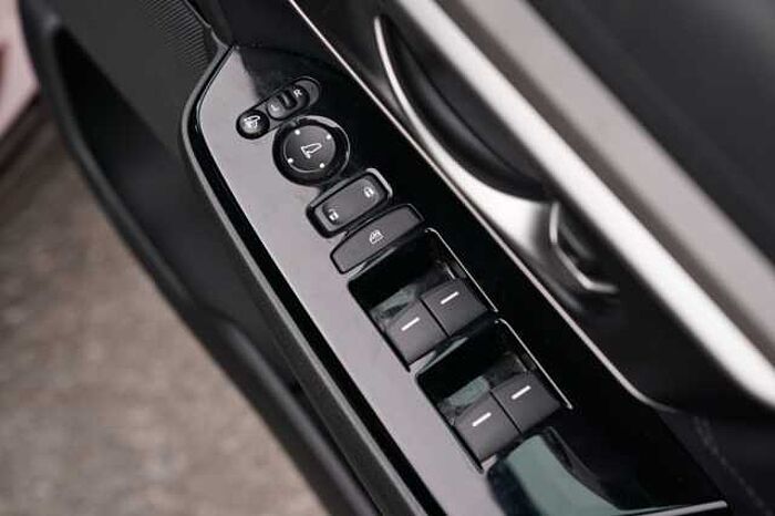 Honda CR-V Hybrid 2.0 i-MMD Hybrid SR 2WD 5dr eCVT 