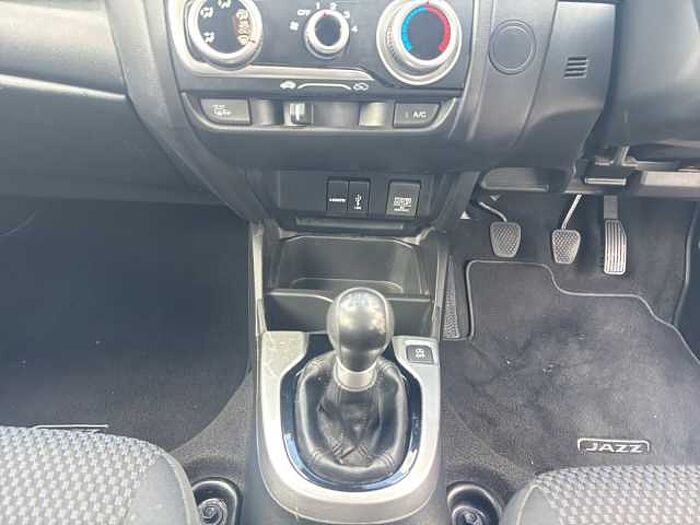 Honda Jazz 1.3 i-VTEC SE 5dr 